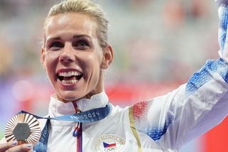 Bronzová hrdinka z olympiády v Paříži Ogrodníková šla do bikin a fanoušci šílí: Boží tělo, břišáky i ňadra, píší - Super.cz